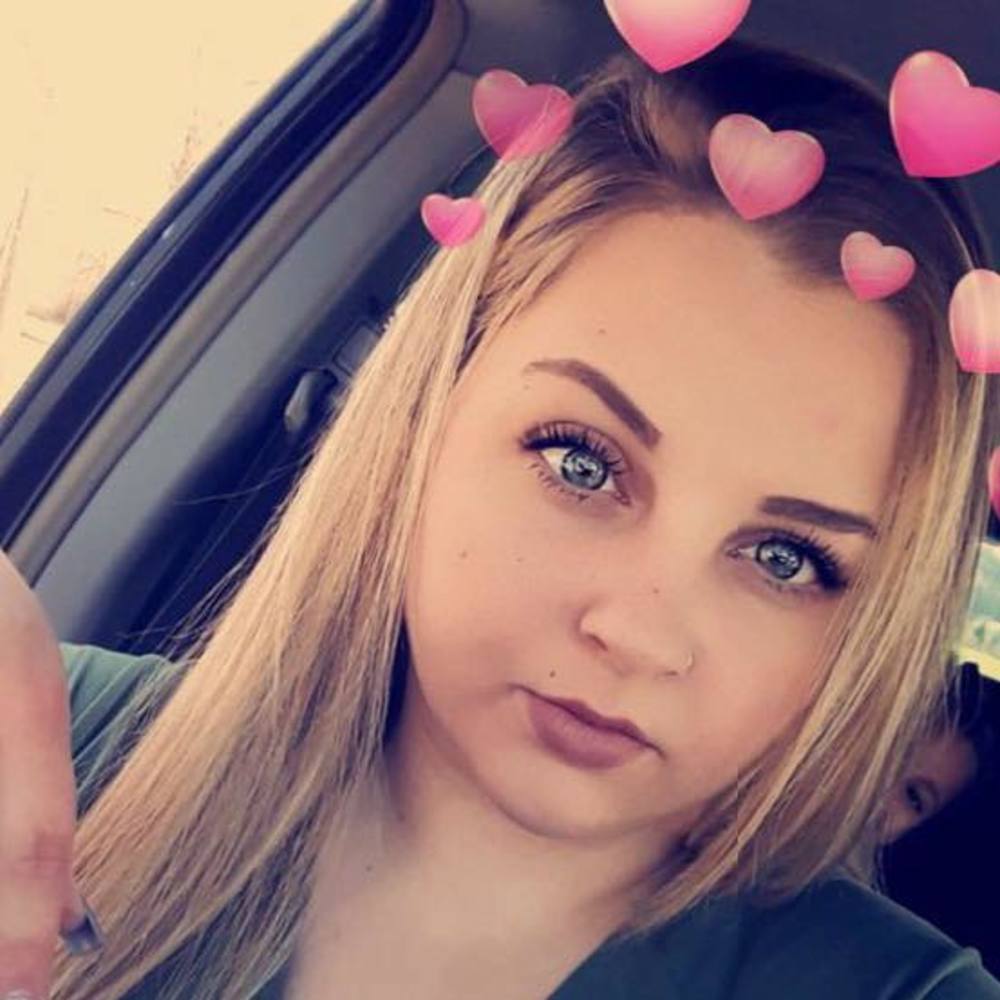 Meet your Posher, Kayla